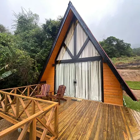 Chale Miraflores Em Sao Martinho Com Vista Para As Montanhas Exterior foto